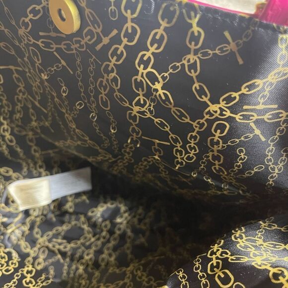 Juicy Couture synthetic hot pink & black pate large tote chain strap. - Picture 10 of 12